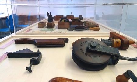 Razstava Tri generacije proizvodnje ščetarskih izdelkov pri Nagličevih v Šmarci pri Kamniku (2)